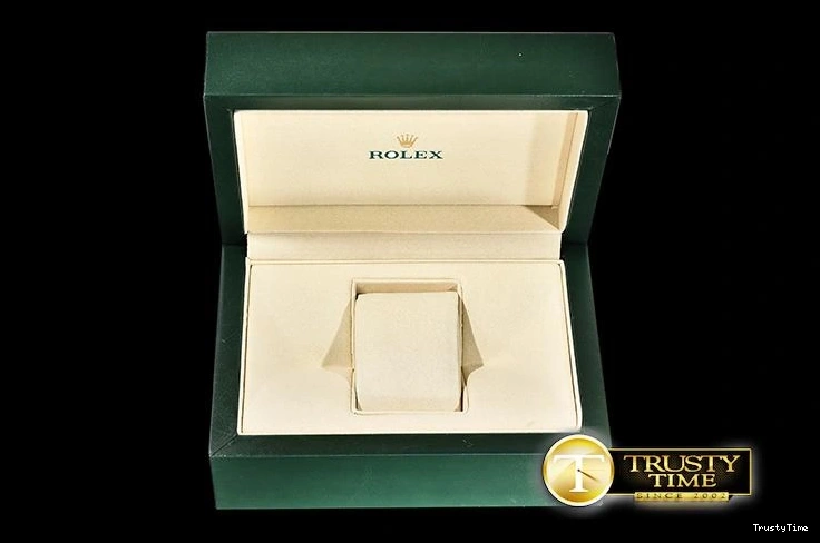 1119 Seasonal ROLBOX007 – Rolex Basel 853